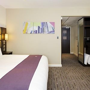 Premier Inn Premier Inn Bagshot